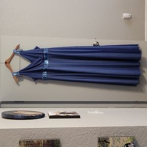 Igigi 18/20 blue/dark purple blue lobg evening dress, with blue sequins!